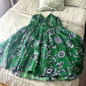 Gorgeous nwt Anthropologie green pattern chiffon dress with smocked back
